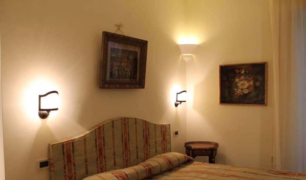 Hotel Al Teatro Livorno Habitación foto